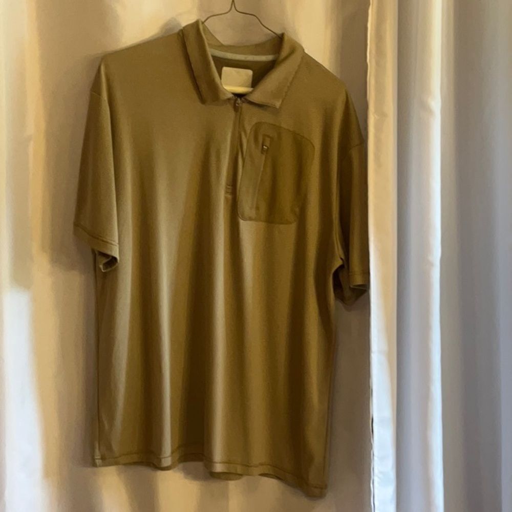 REEL LEGENDS polo with 1/4 front zipper, back netting for cooling size large